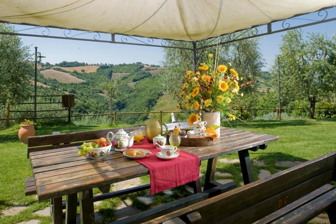 Agriturismo Le Dolci Colline Valfabbrica Екстериор снимка