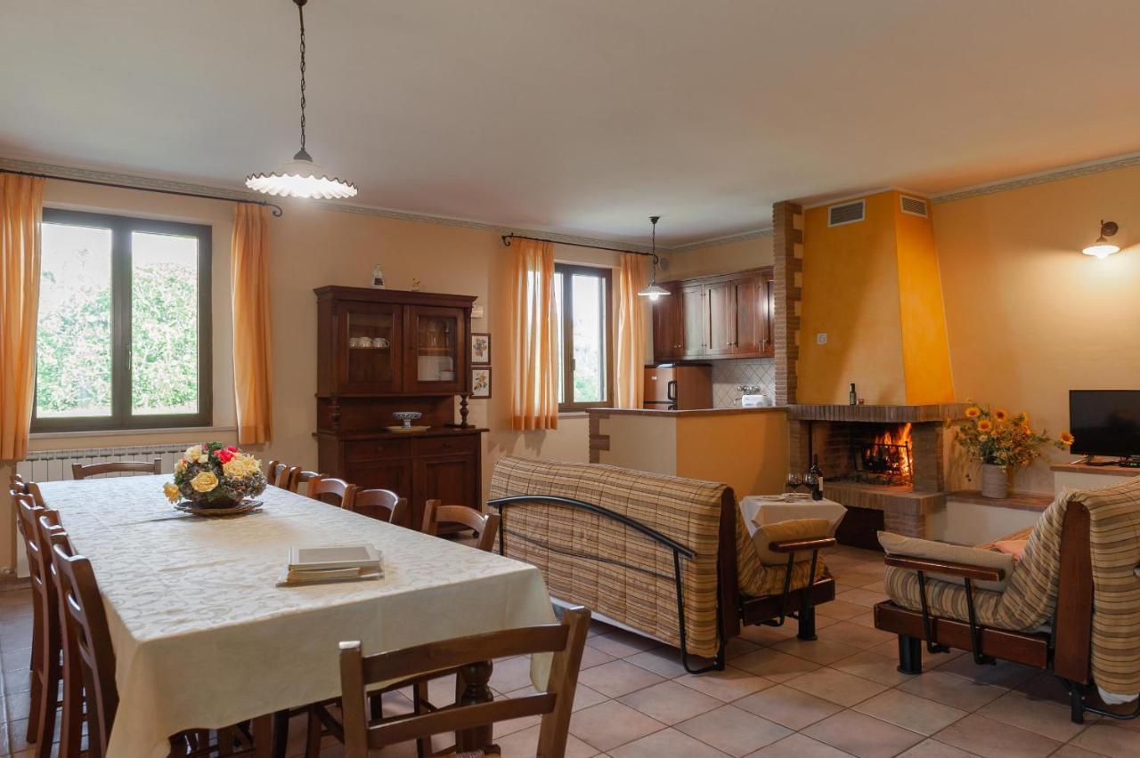 Agriturismo Le Dolci Colline Valfabbrica Екстериор снимка